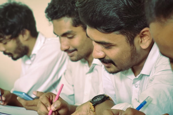Managing Your Monthly Allowance: 5 Expense Tracker Apps You Actually Need in College